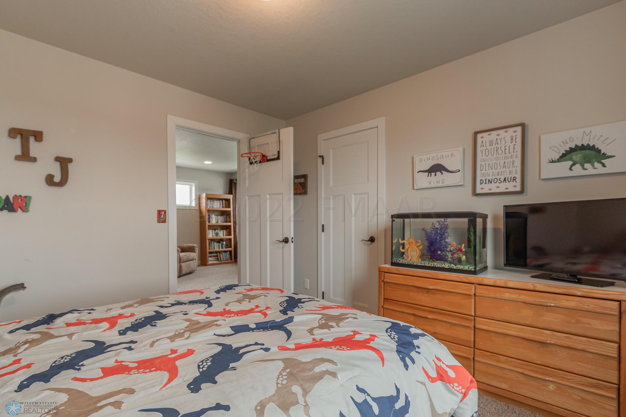 410 Sequoia Drive, Mapleton, ND 58059-31