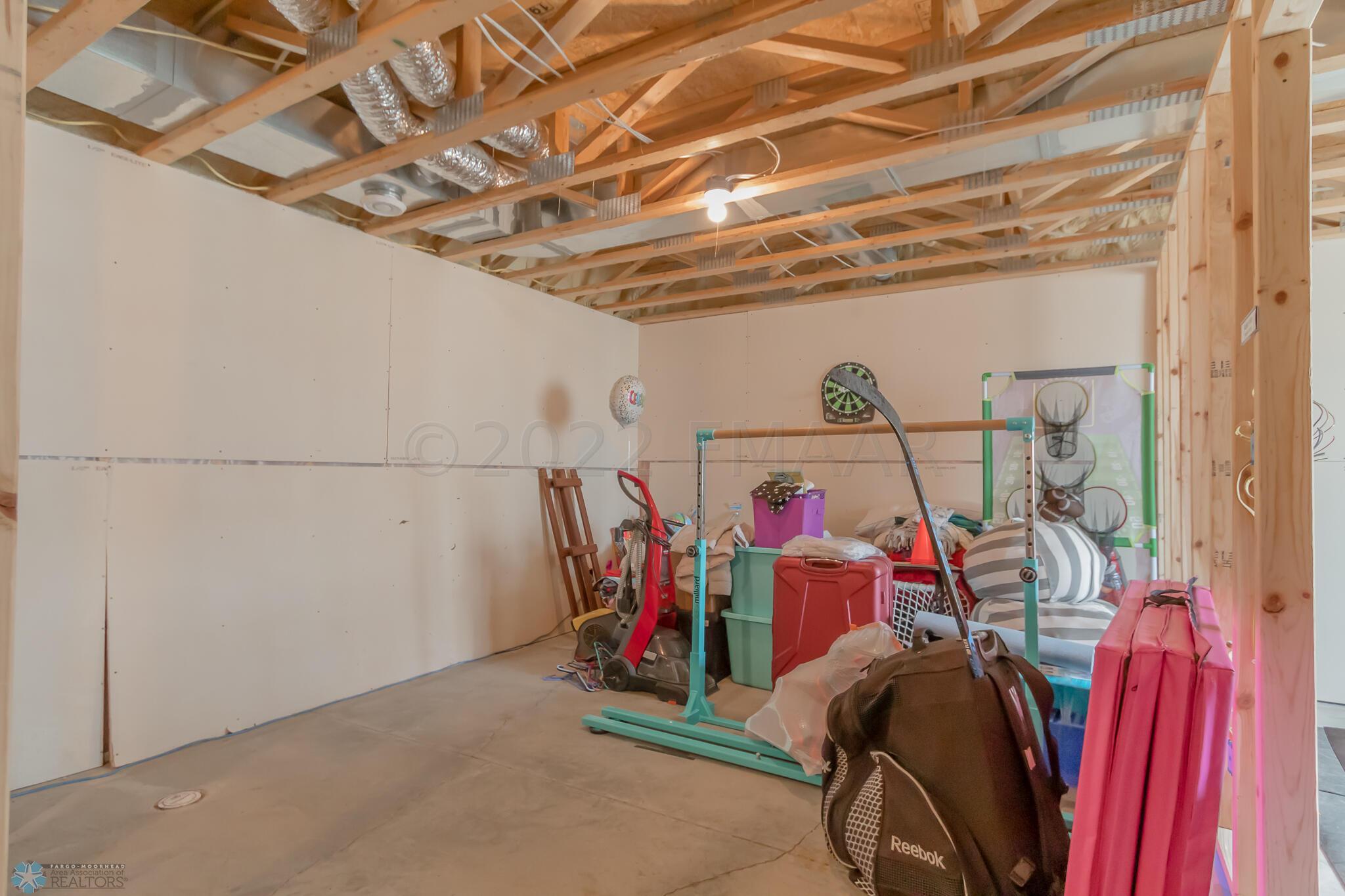 410 Sequoia Drive, Mapleton, ND 58059-18
