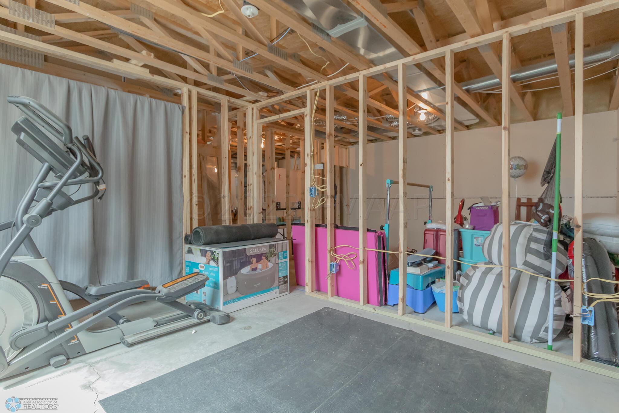 410 Sequoia Drive, Mapleton, ND 58059-17