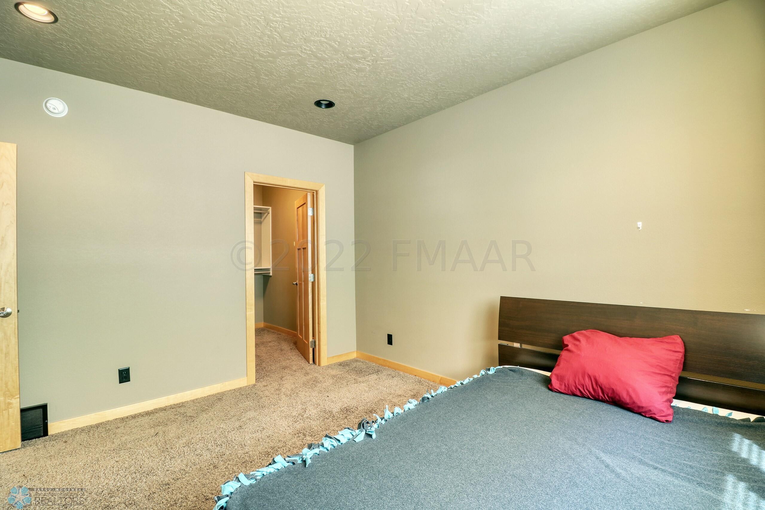 Basement Bedroom1_2