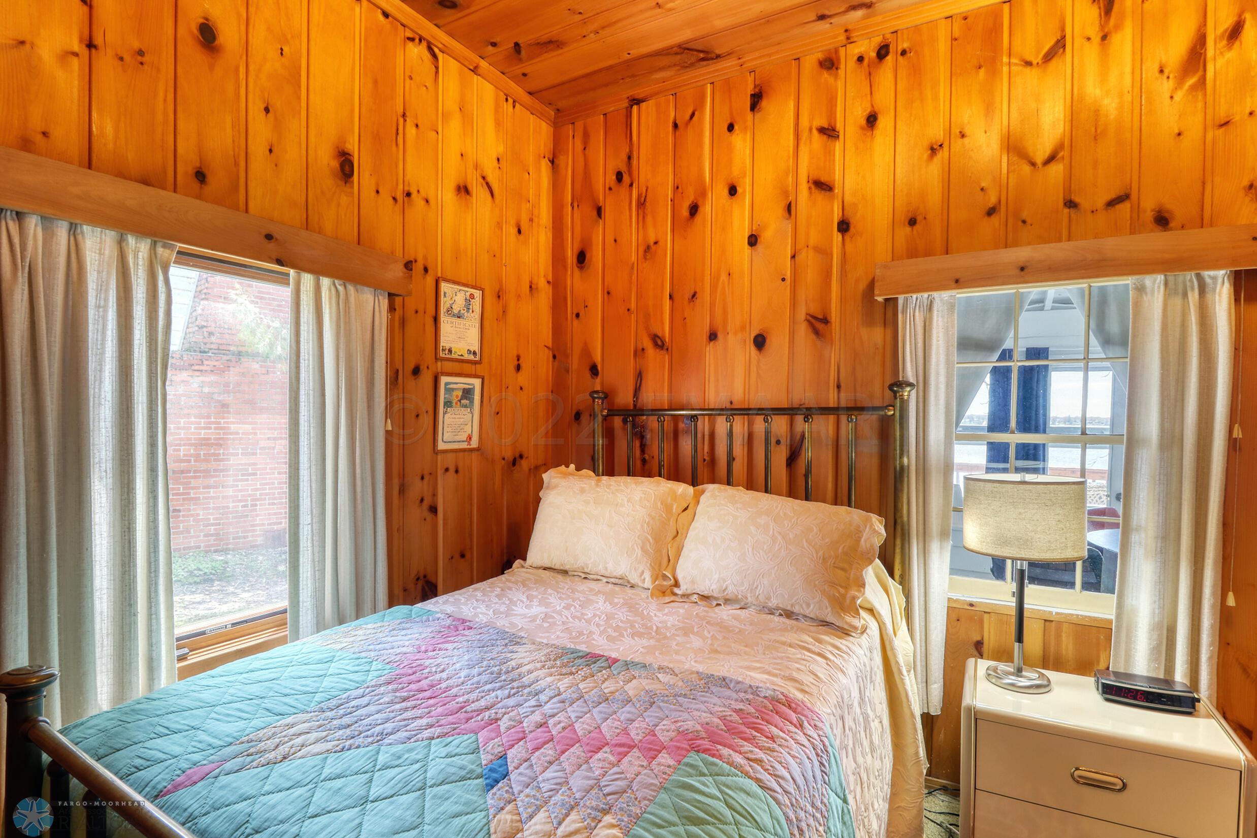 Bedroom1_0
