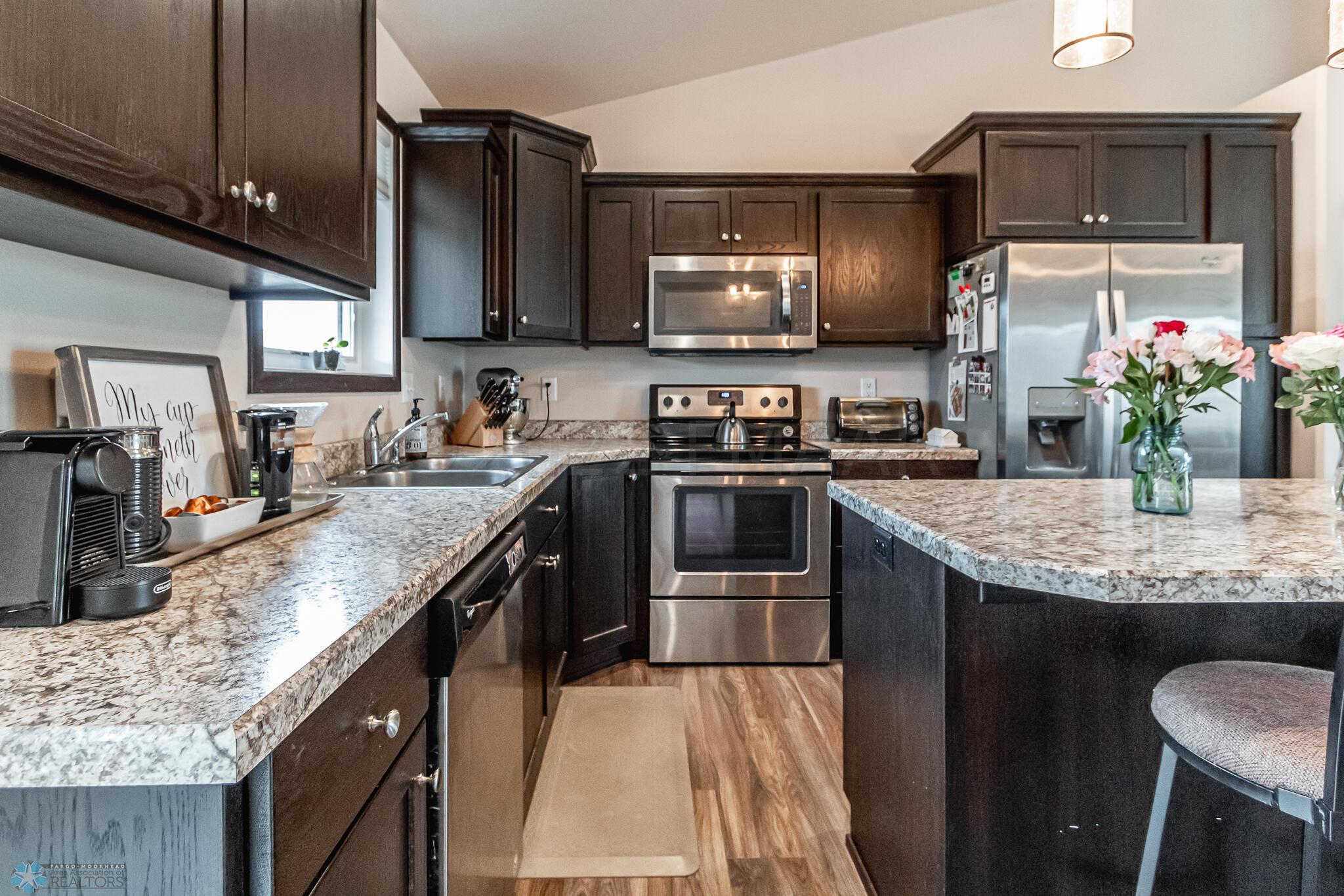 3431 17th St S, Moorhead, MN 56560-03