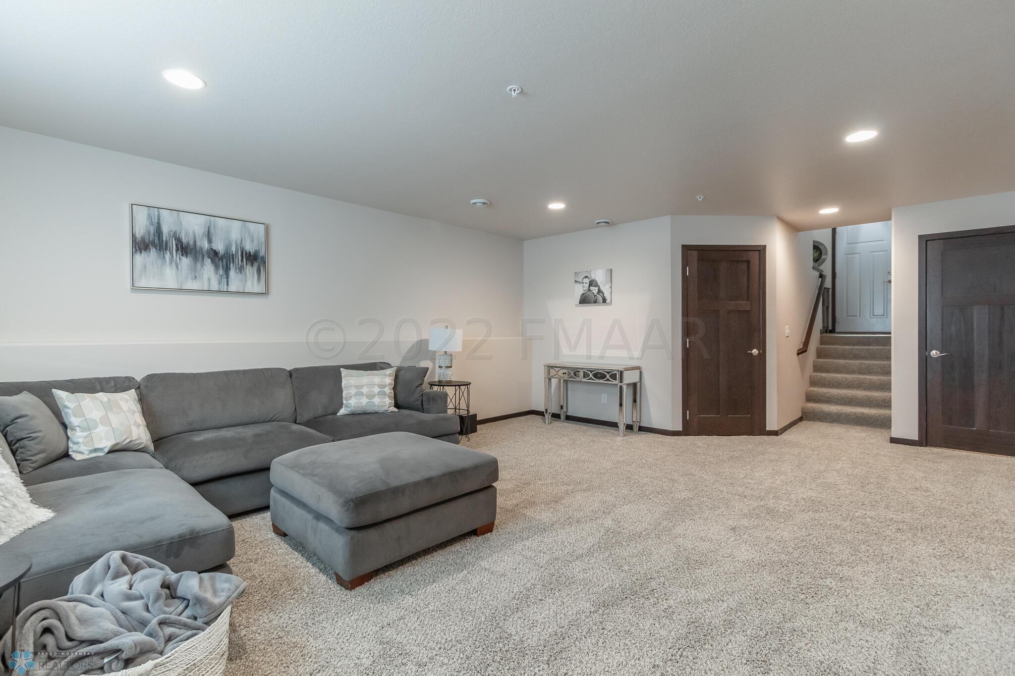 3431 17th St S, Moorhead, MN 56560-21