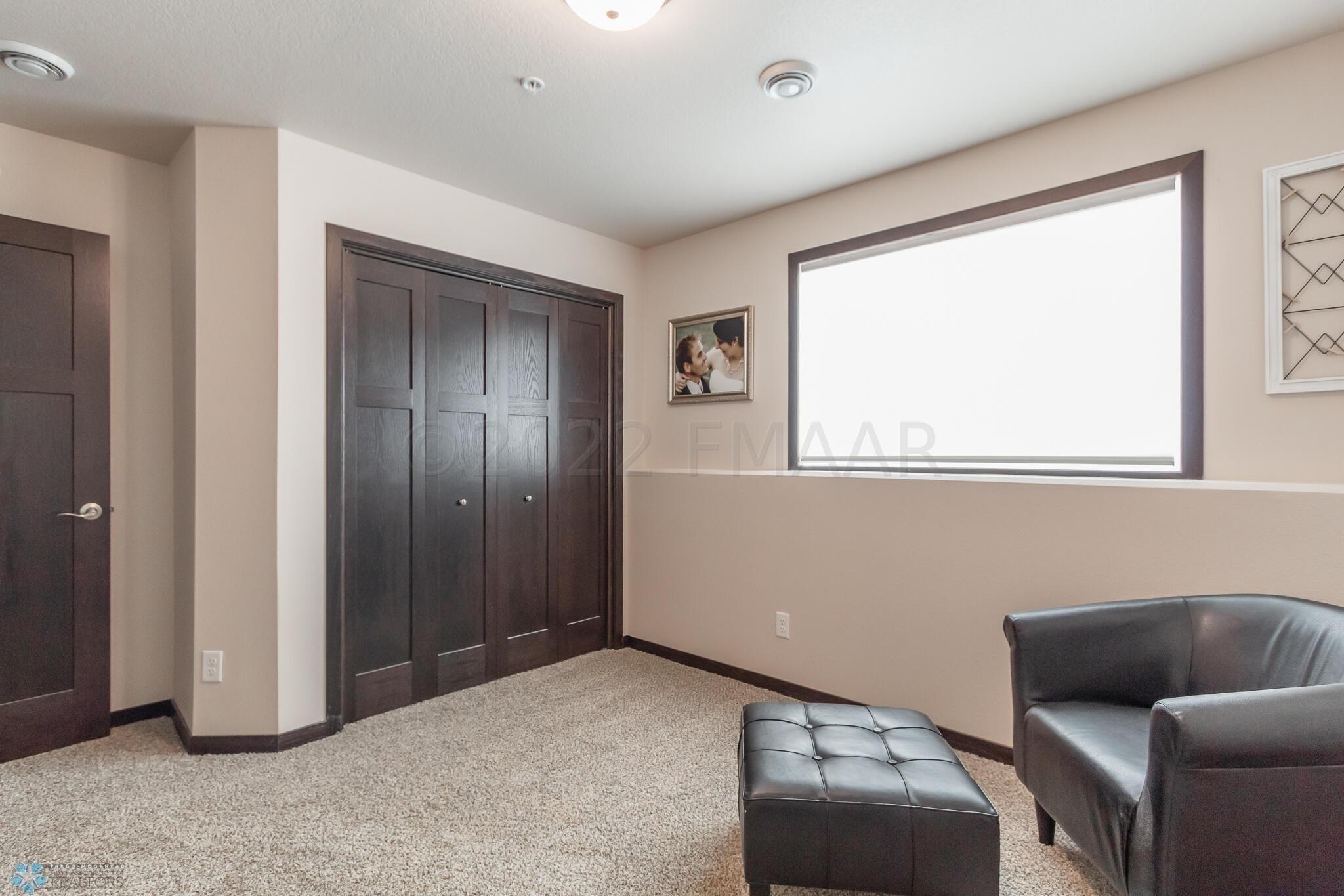 3431 17th St S, Moorhead, MN 56560-15