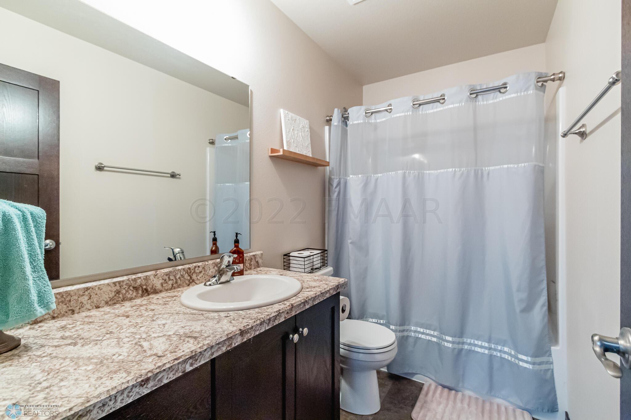 3431 17th St S, Moorhead, MN 56560-22