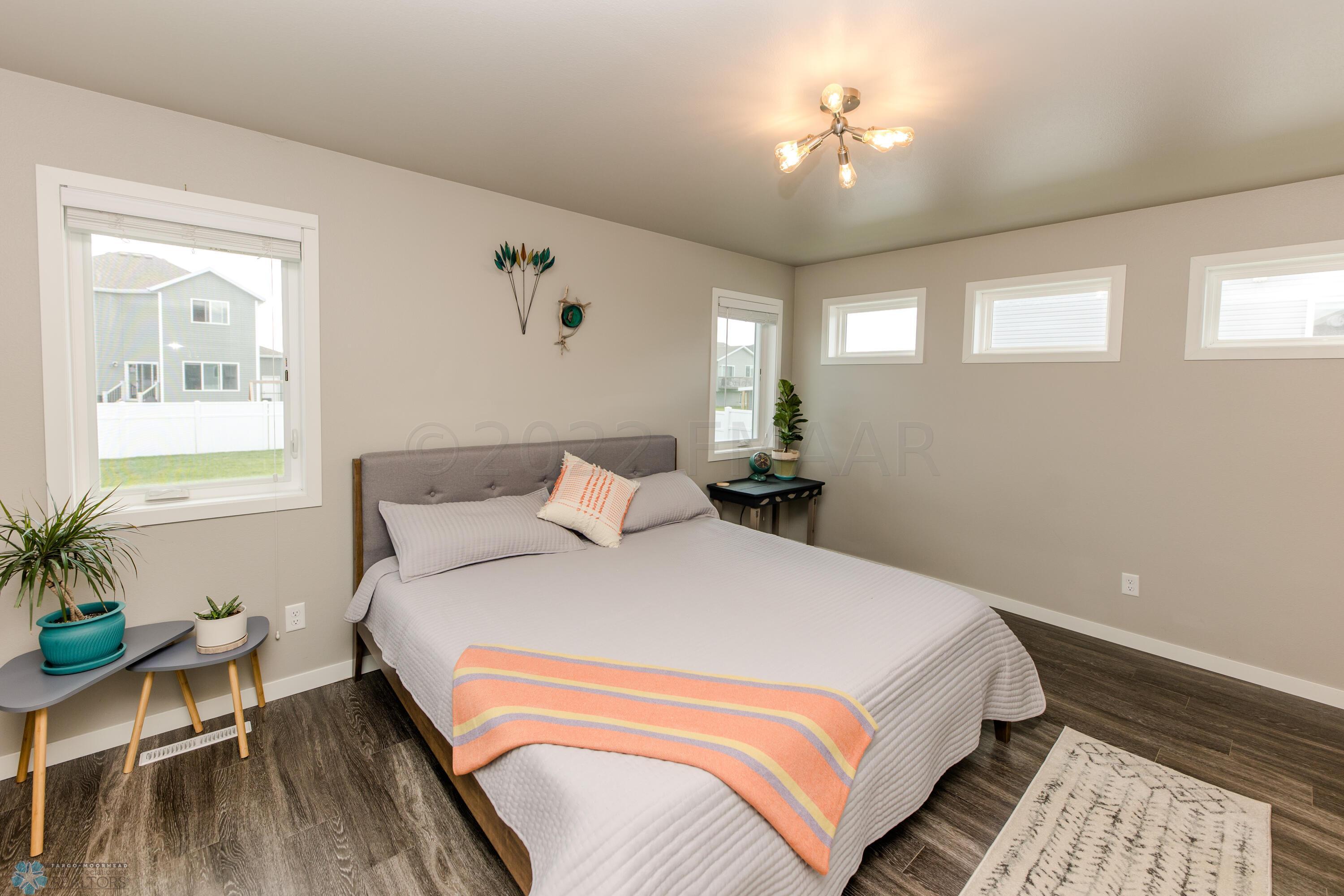 Master Bedroom - Main Floor