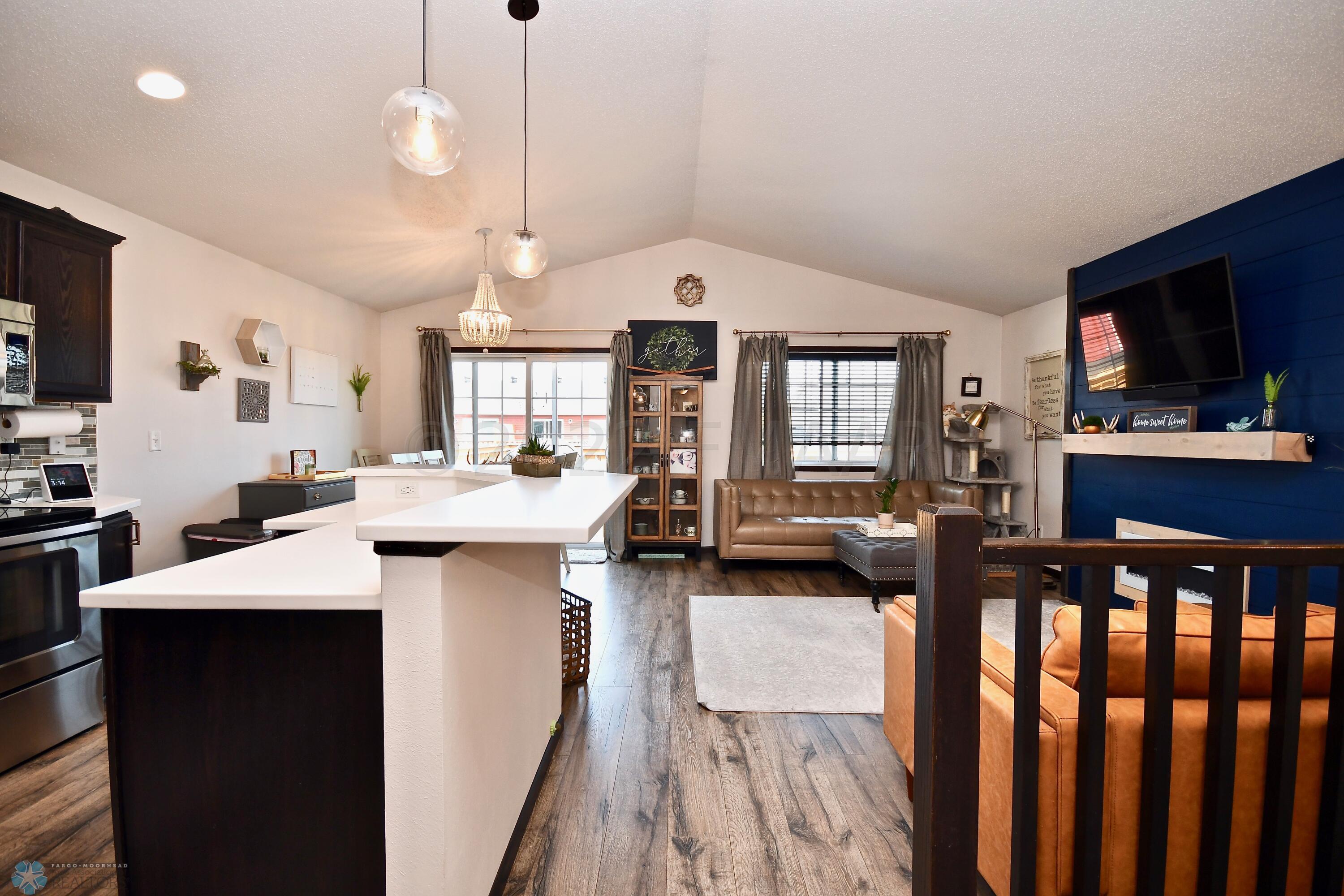 Open Concept Kitchen/dining/living