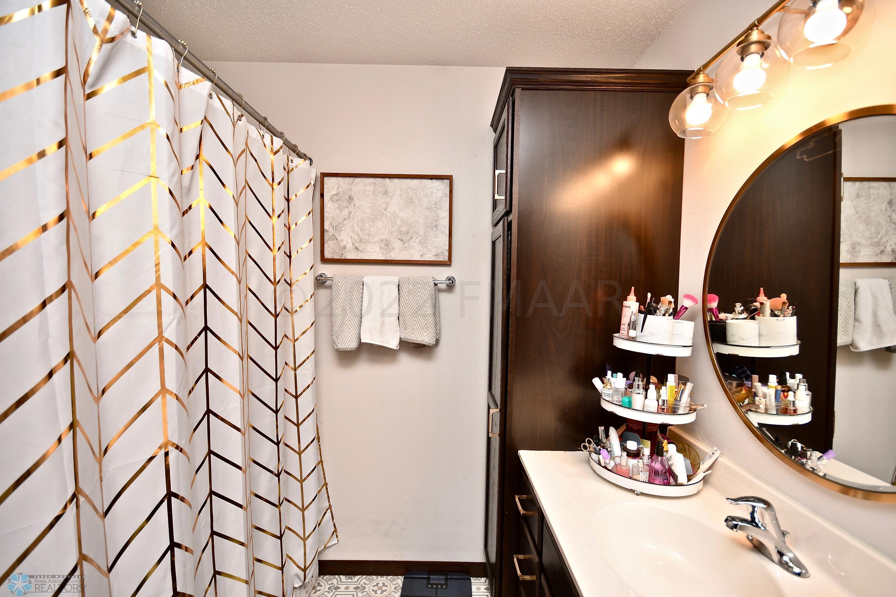 Upper Level Bathroom