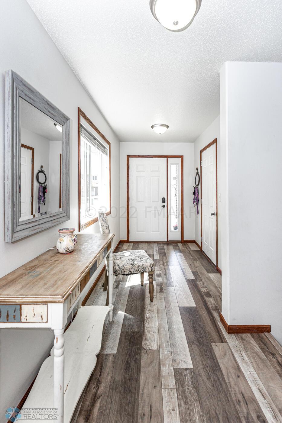 Entry/Foyer