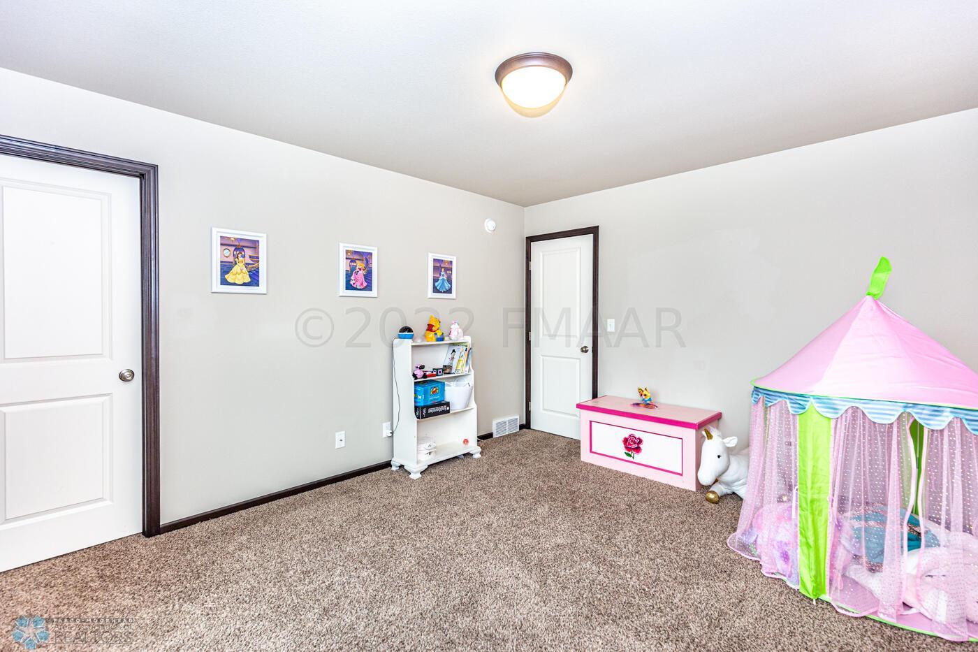 Home-4