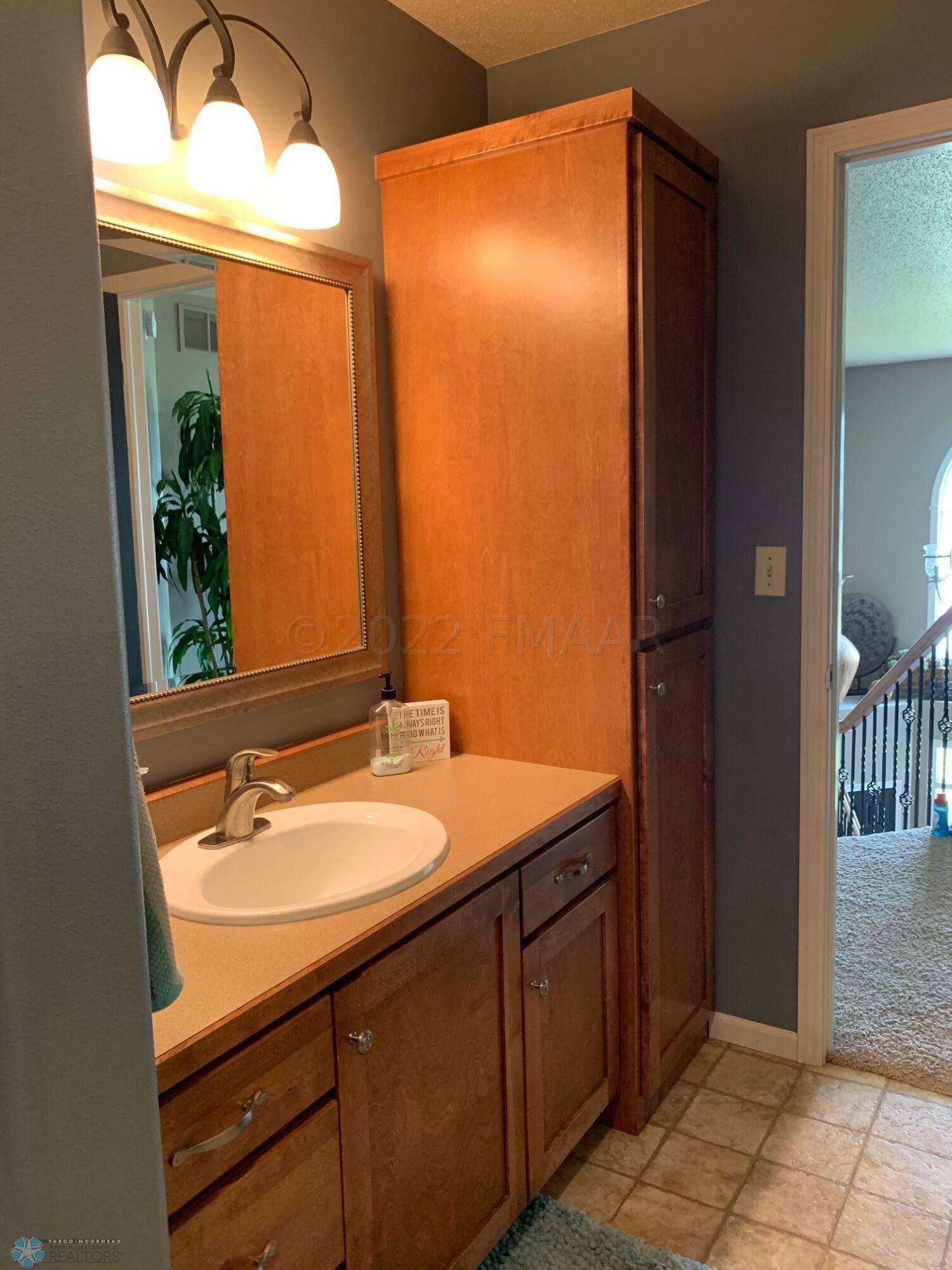 upper full bath 2