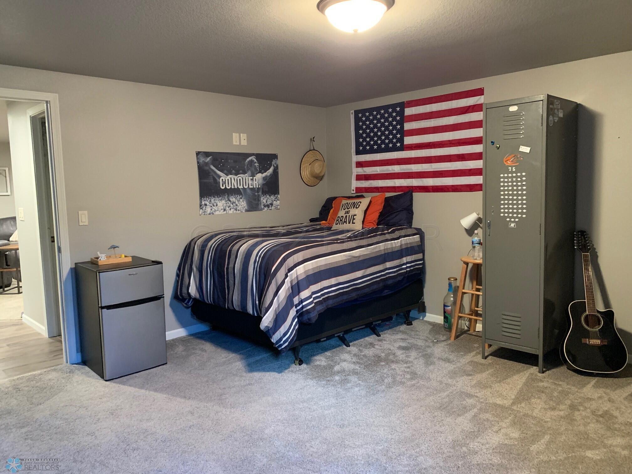 Basement bedroom 2-2