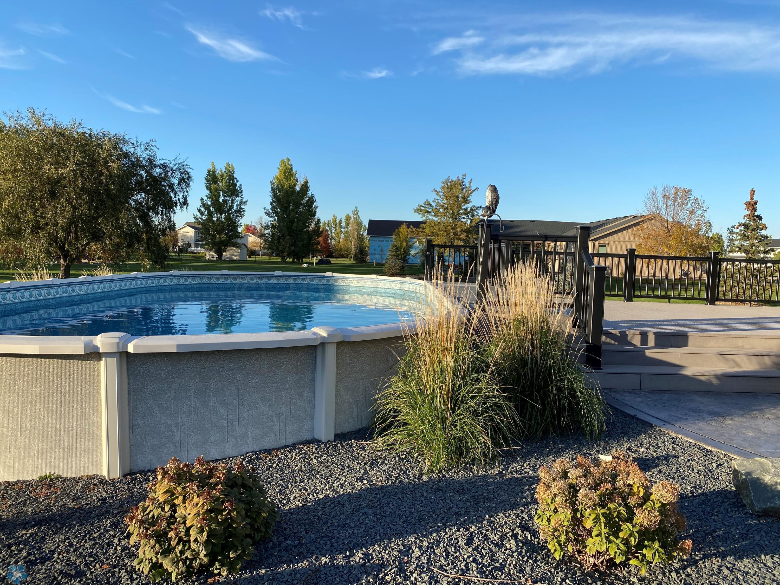 Pool 2