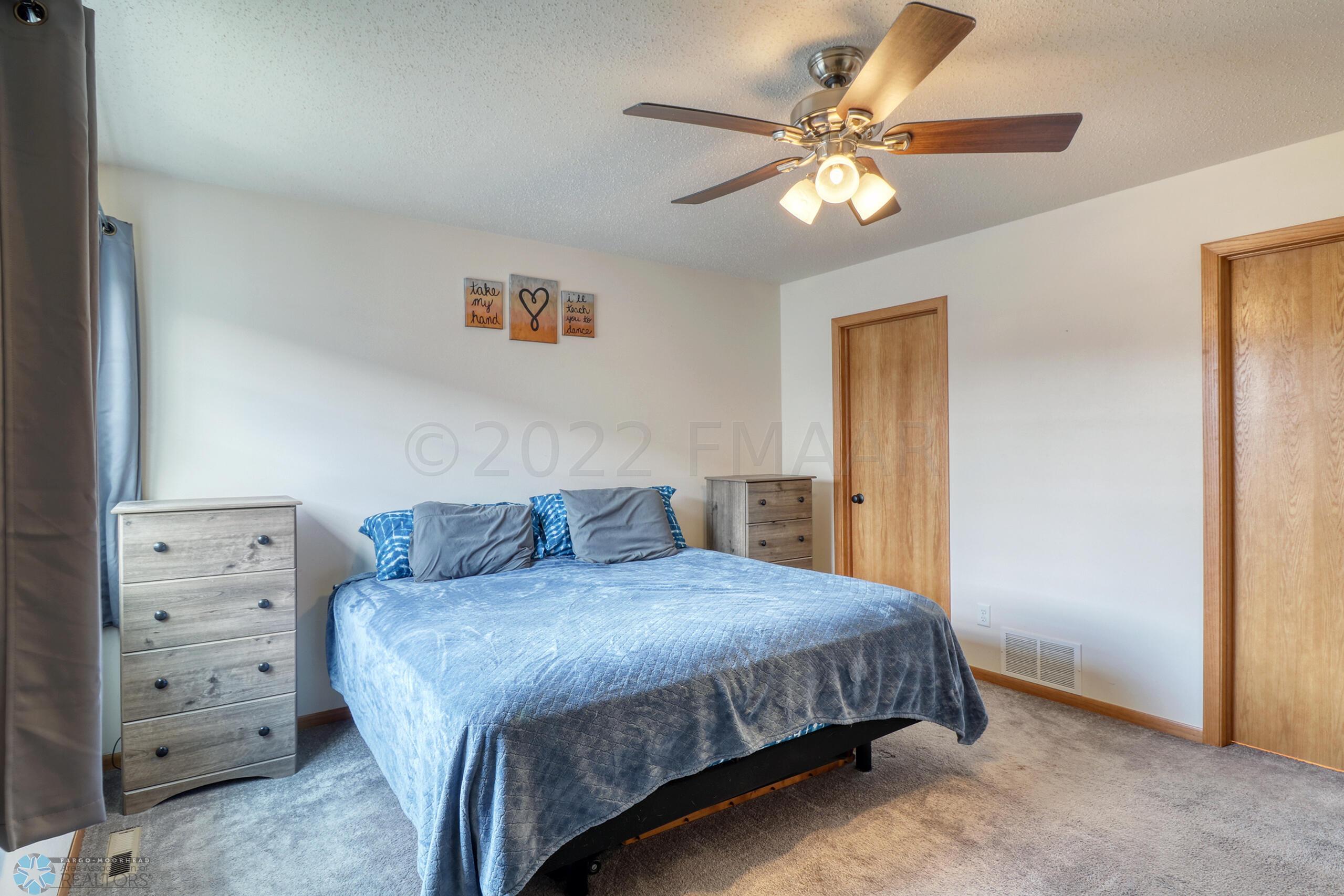 Master Bedroom1_2