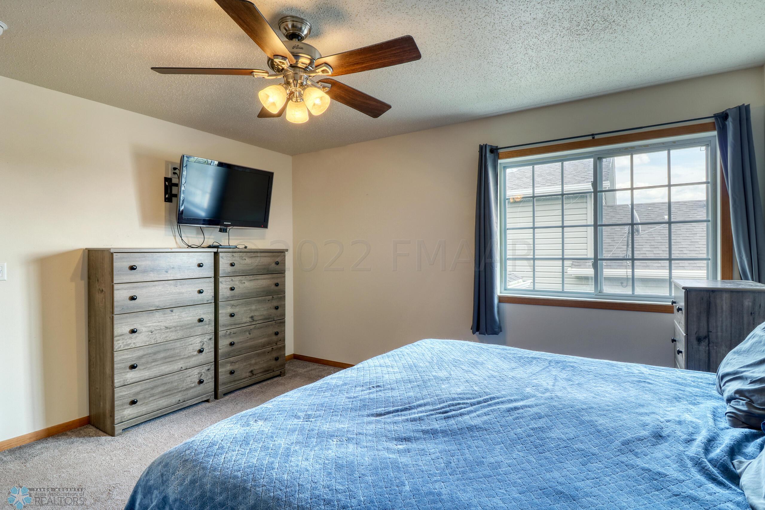 Master Bedroom1_3