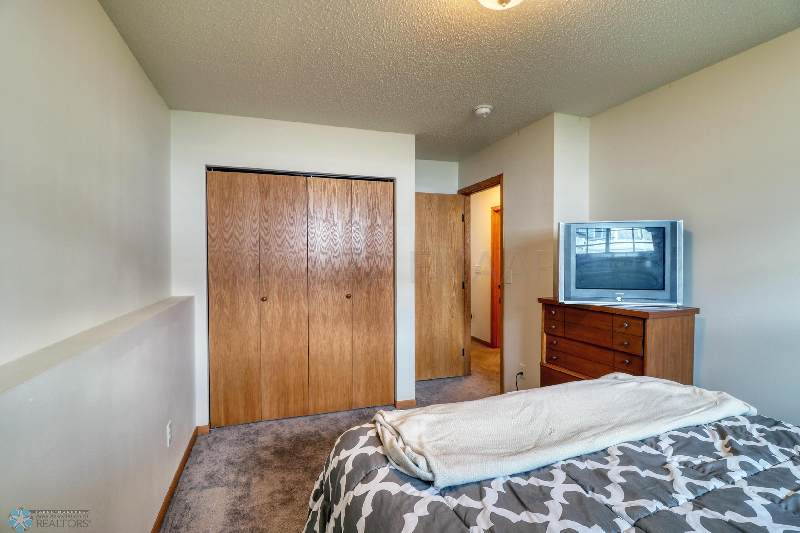 Basement Bedroom1_2