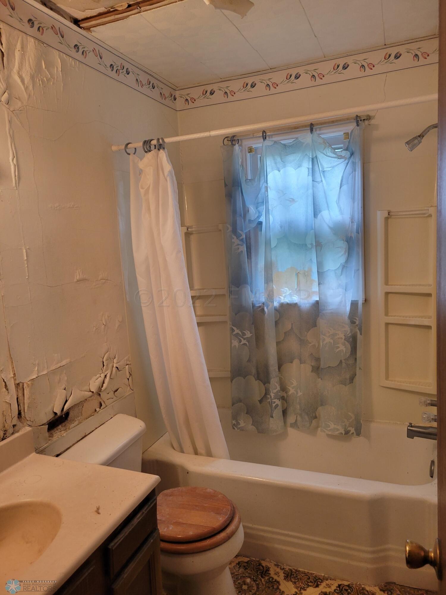 Main floor Bathroom