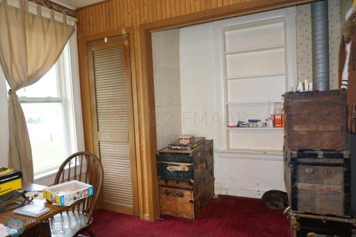 Washer/Dryer Hookup in closet area