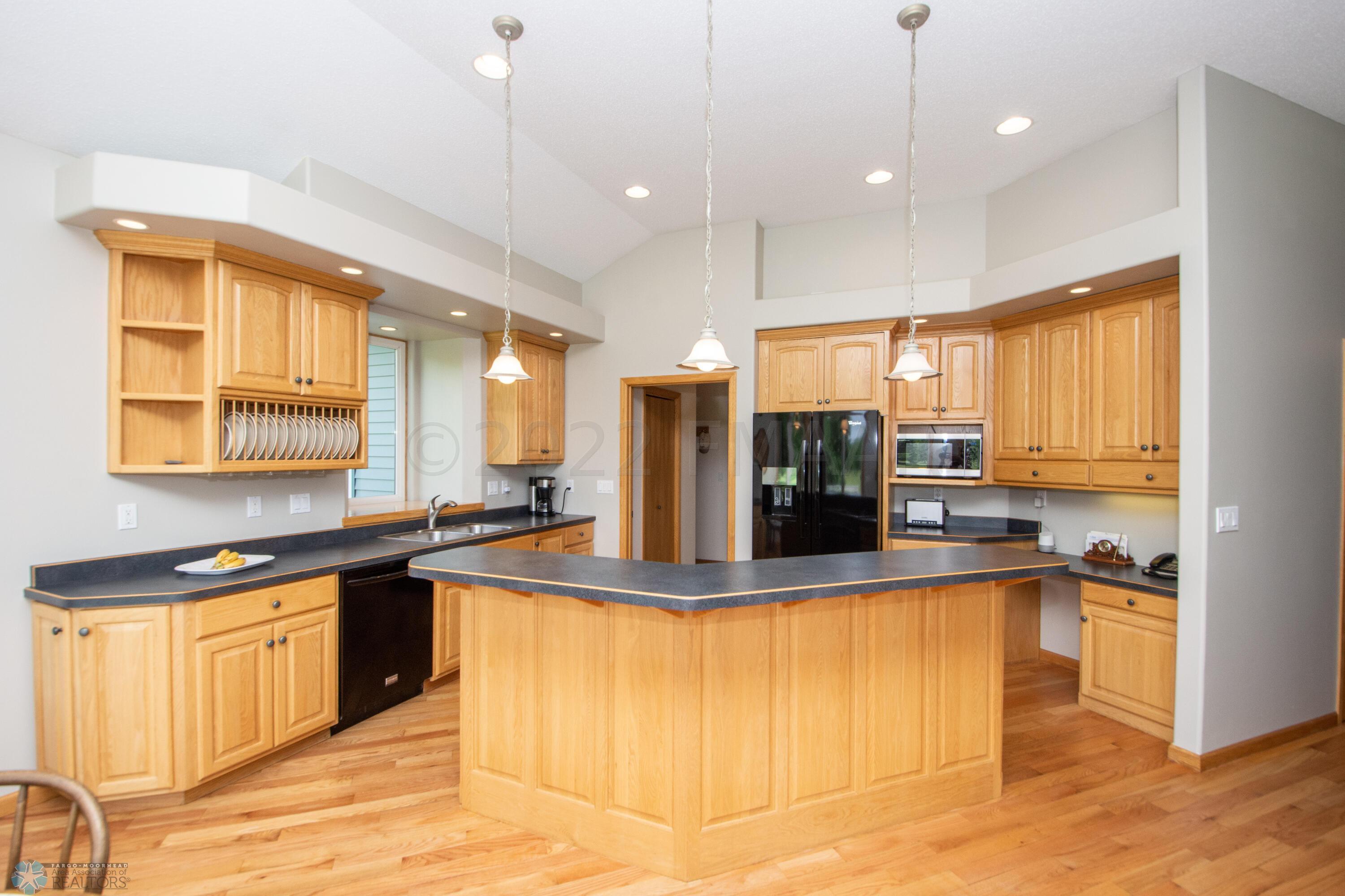 Kitchen-huge island