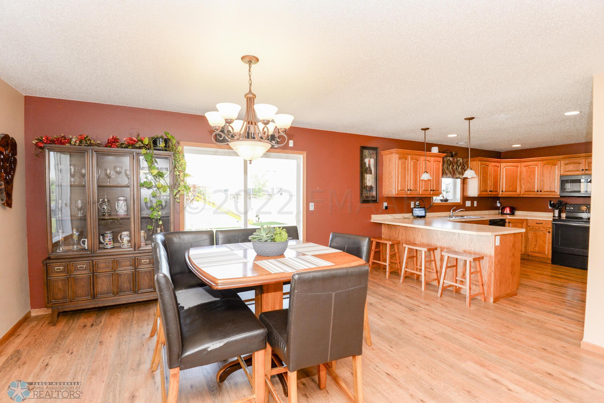 Dining/Kitchen