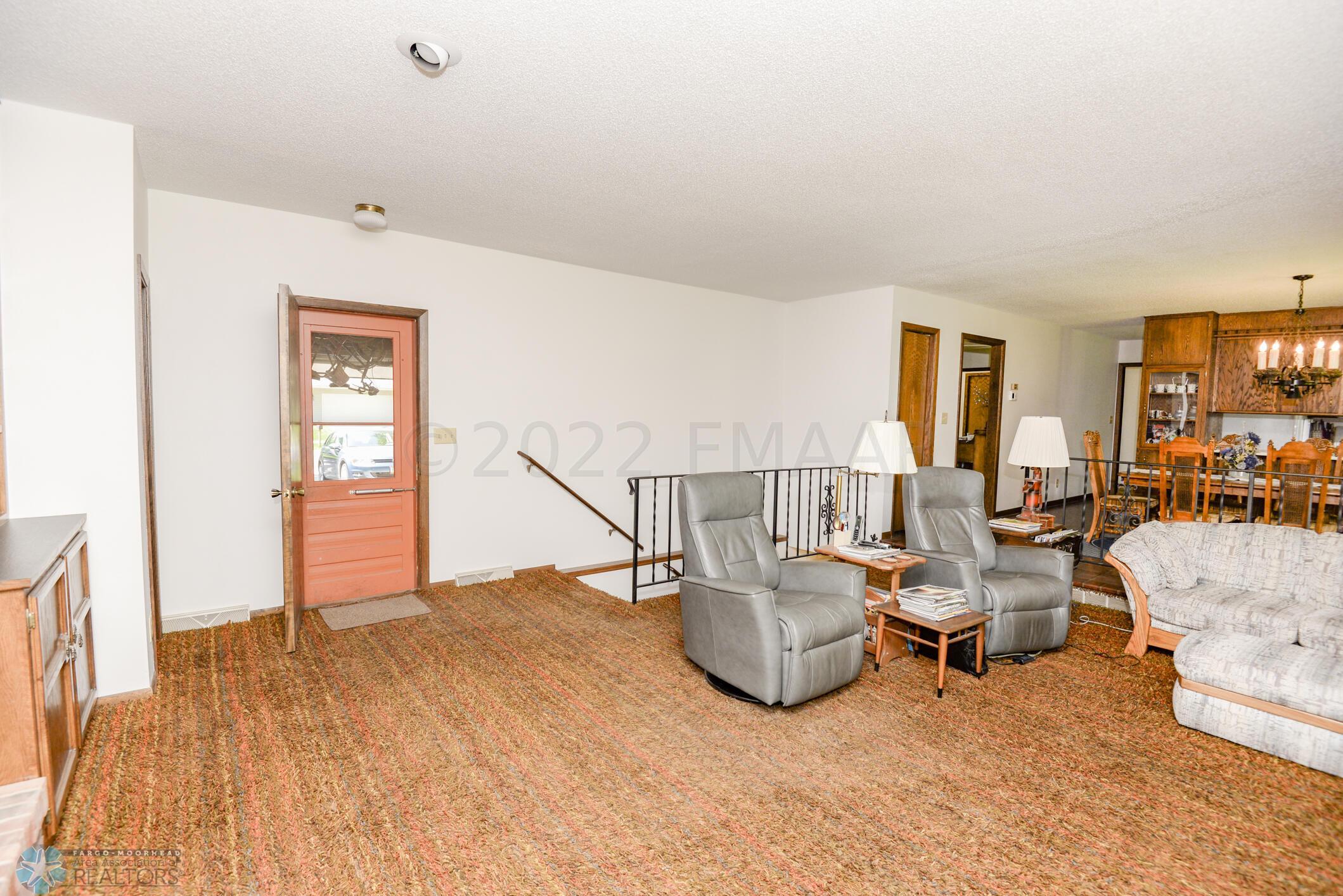 2nd Living Room