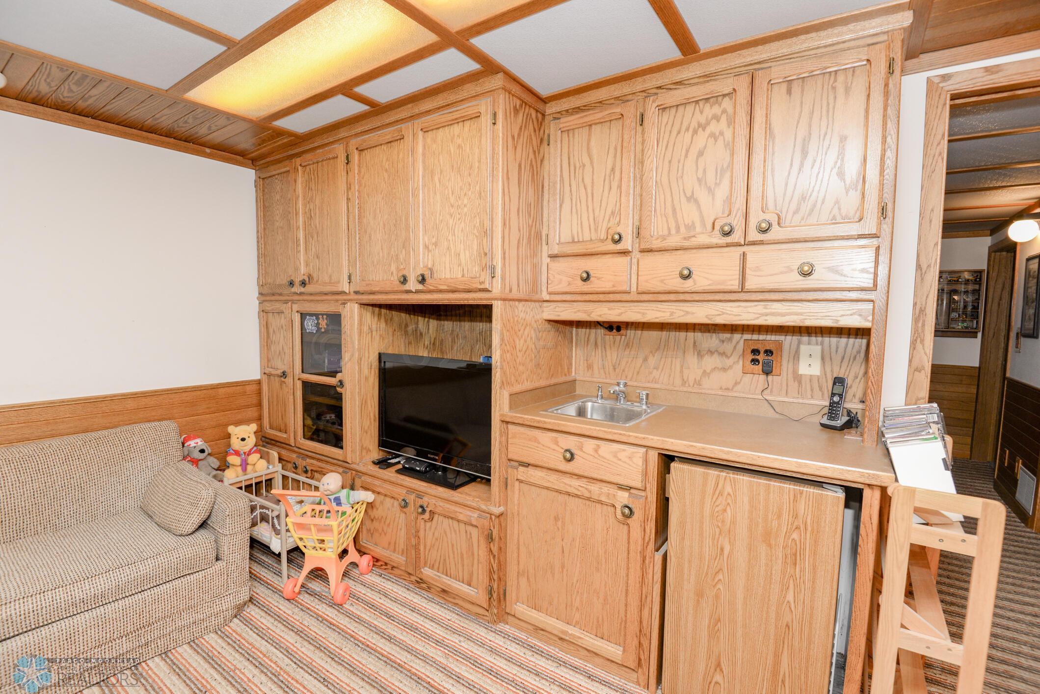 Built ins/bar