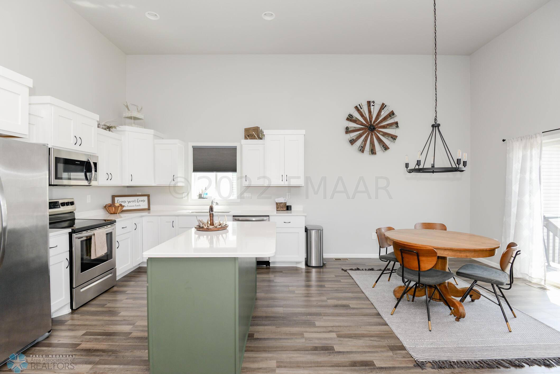 Kitchen/Dining