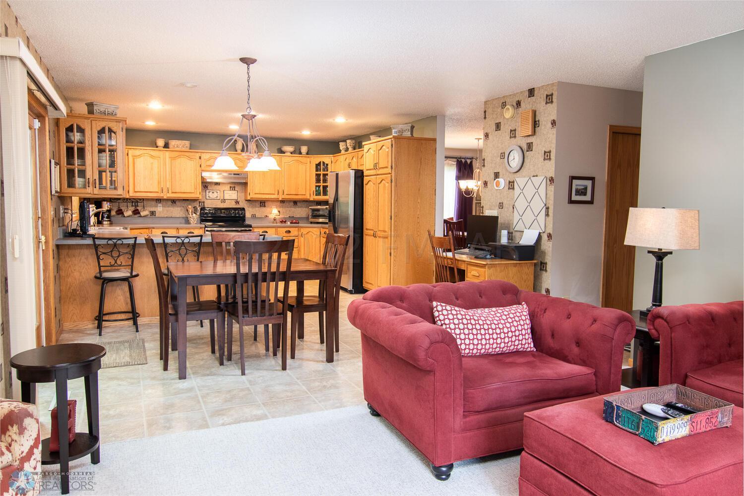 Overlooks the Kitchen
