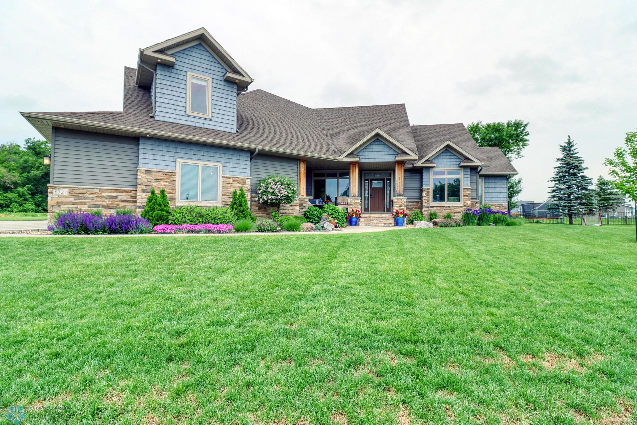 6727 Ashwood Loop S, Fargo