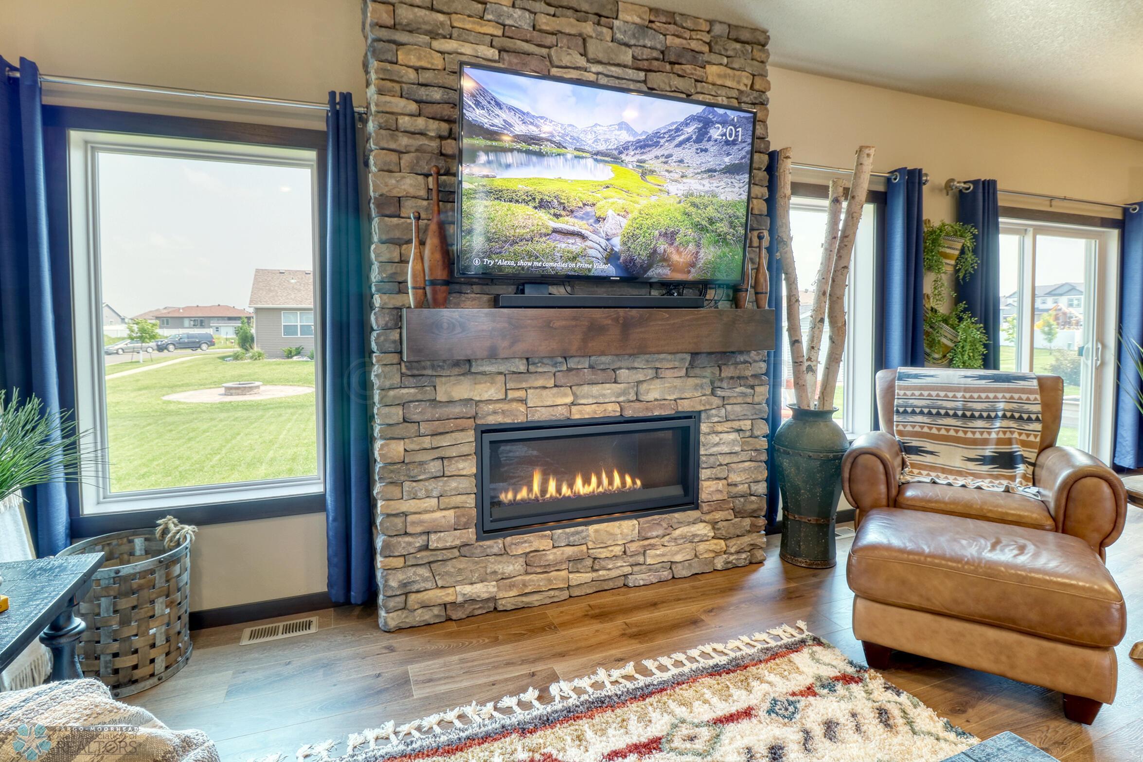 Custom Floor-to-Ceiling Gas Fireplace!