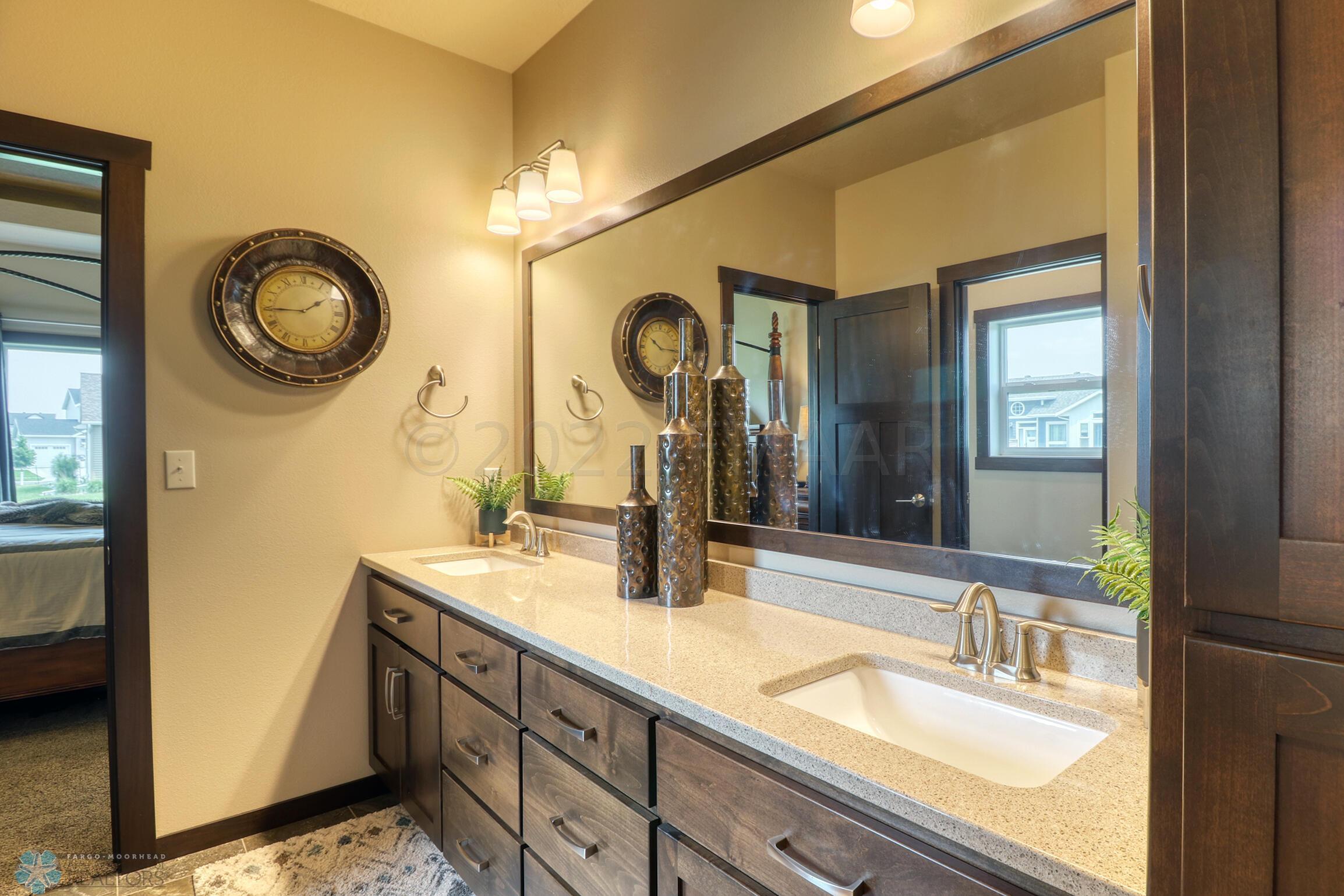 Dual Vanity Quartz Counters