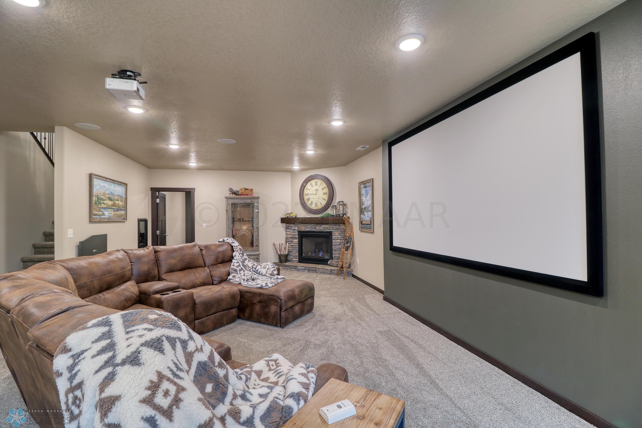 10' Screen Theatre with Surround Sound!