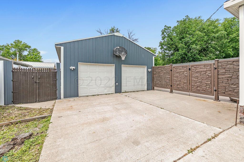 Garage