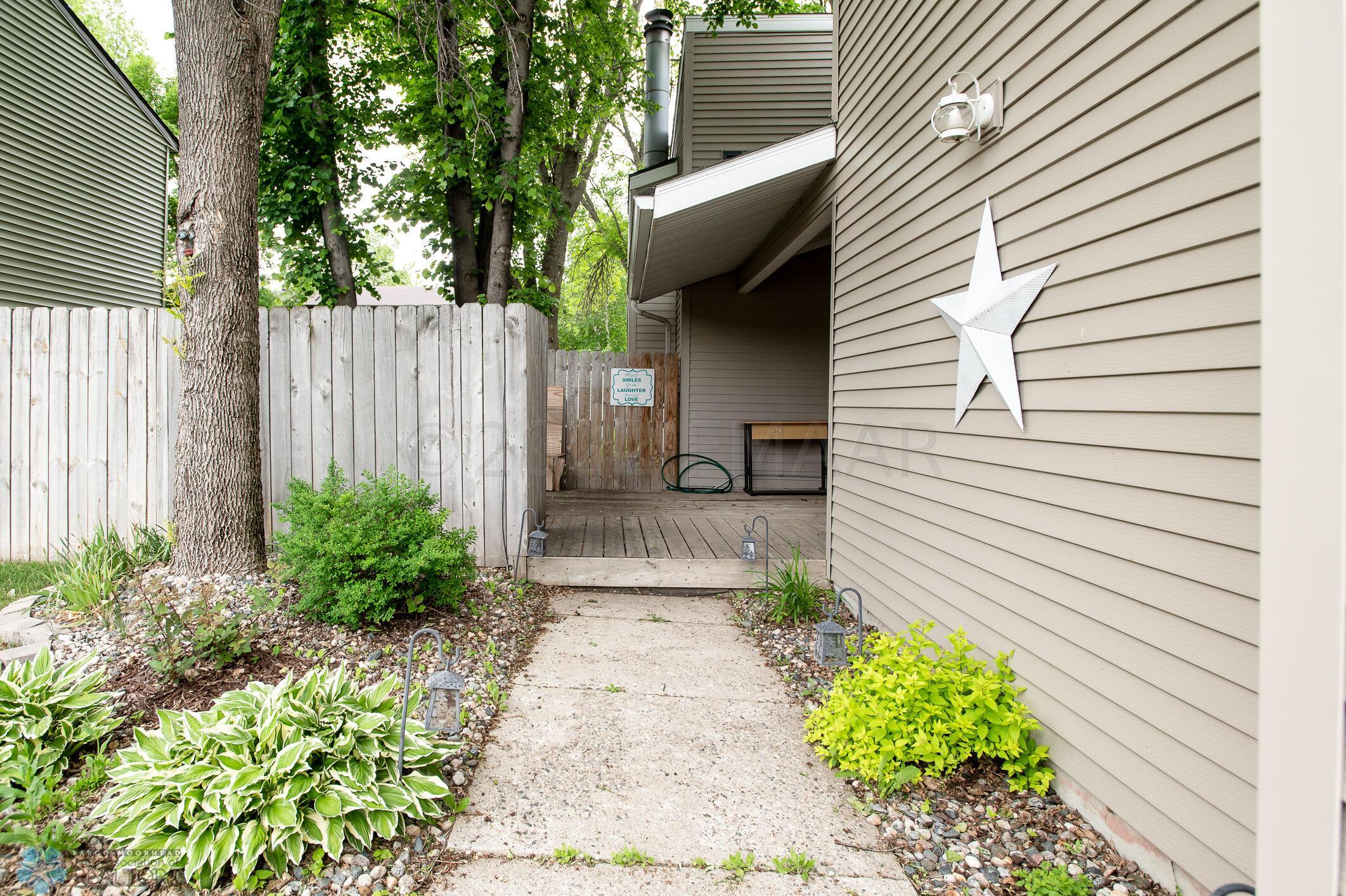 Front walk way