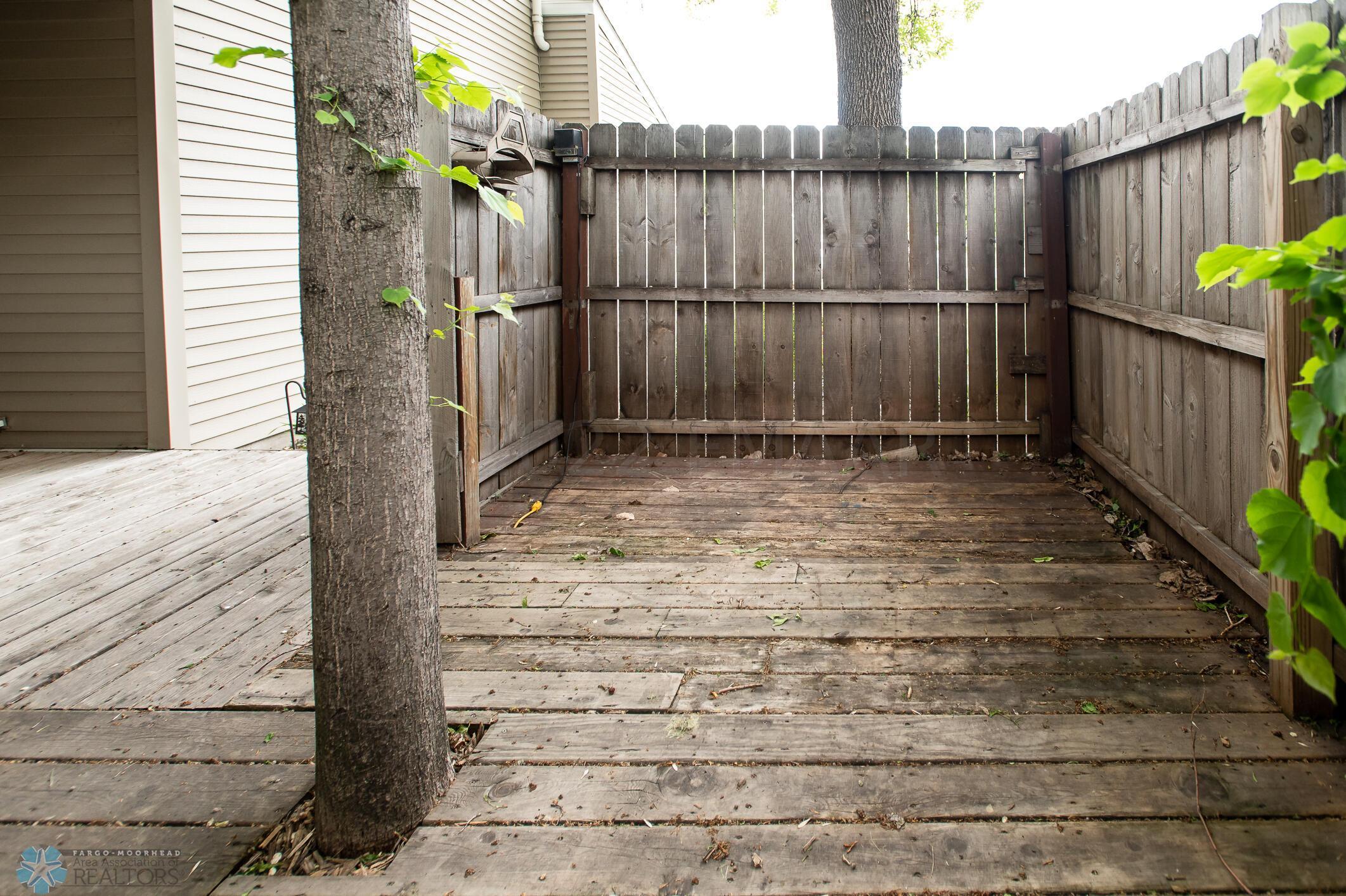 Sitting deck