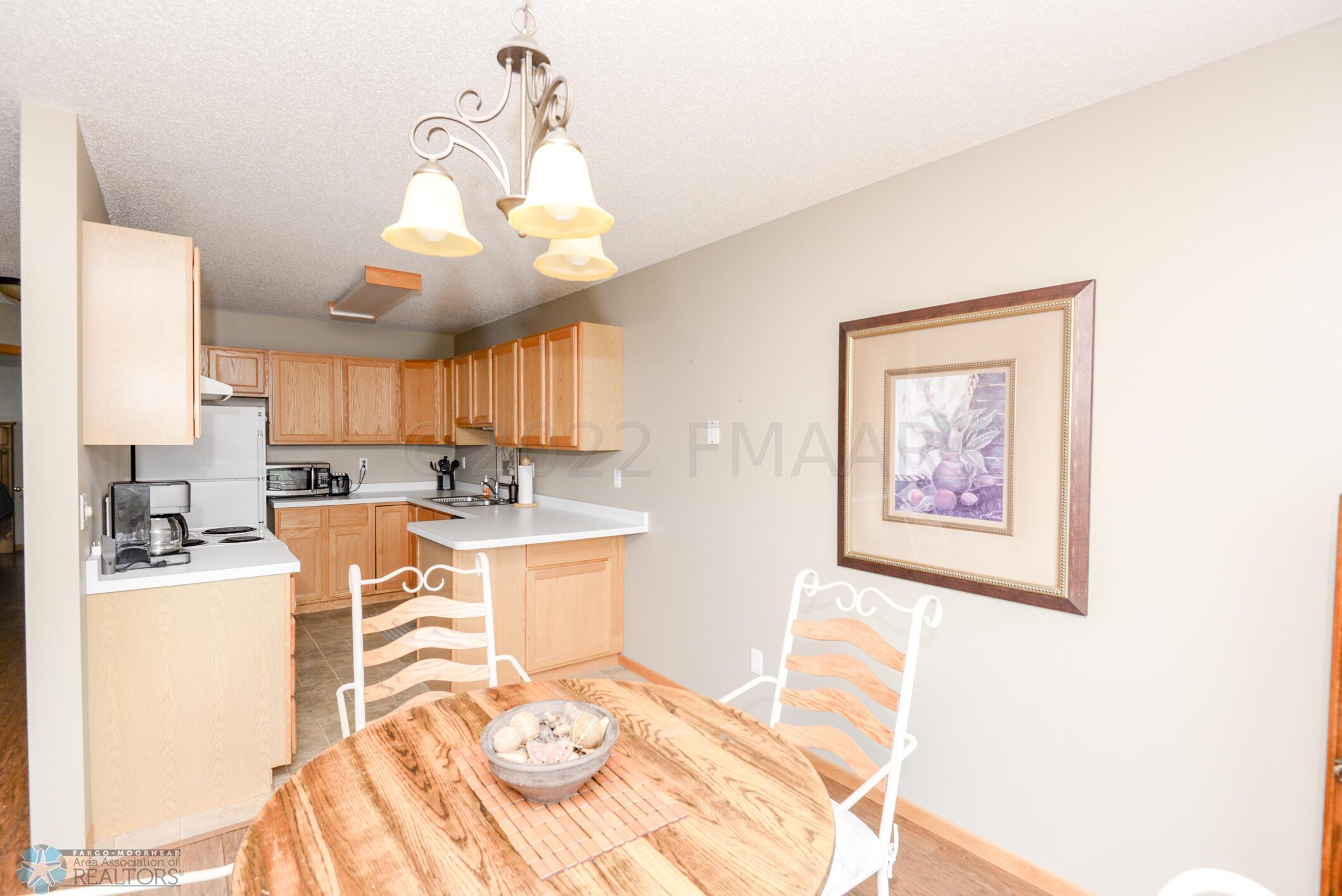 Kitchen/Dining