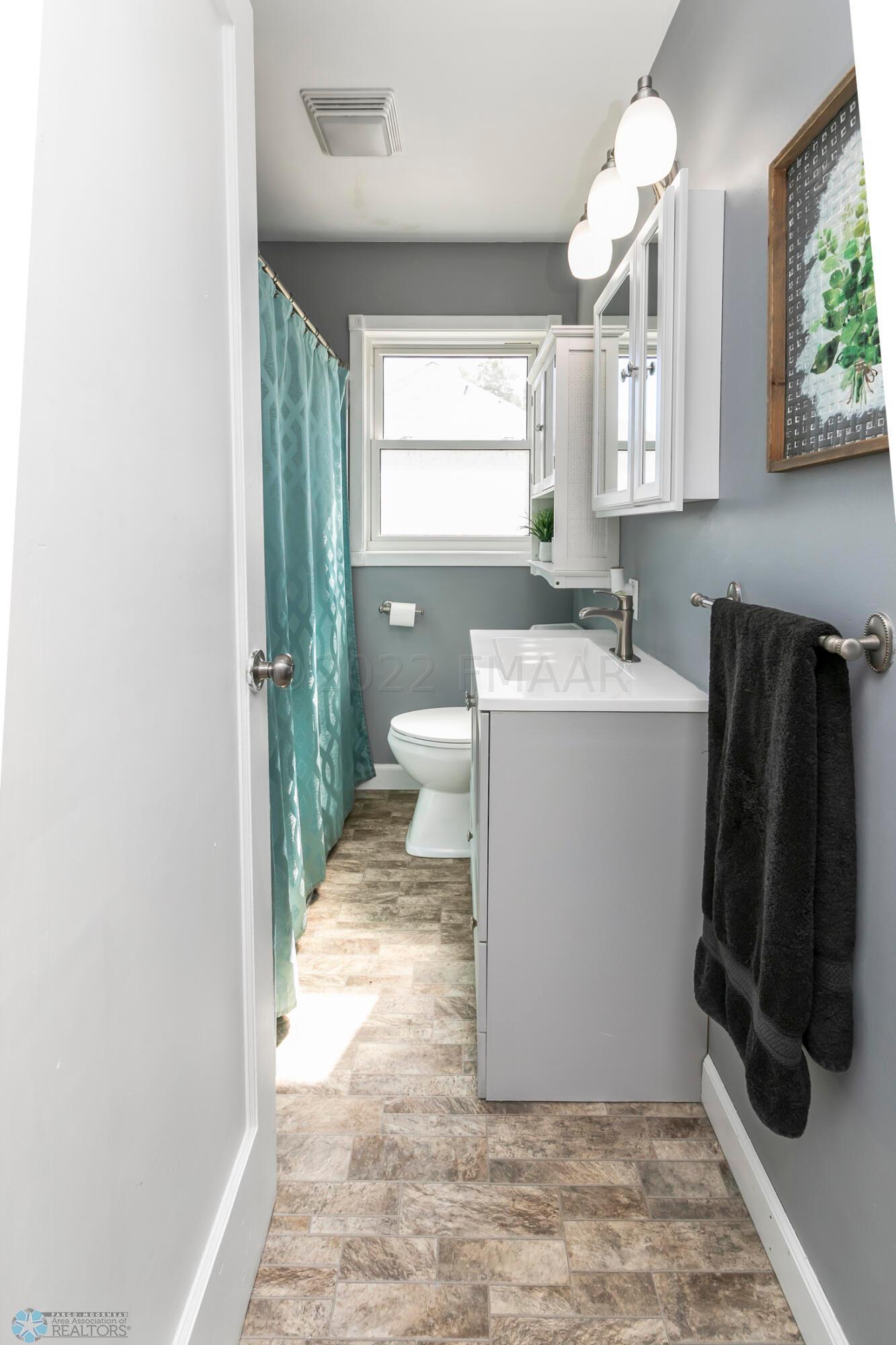 Bathroom1