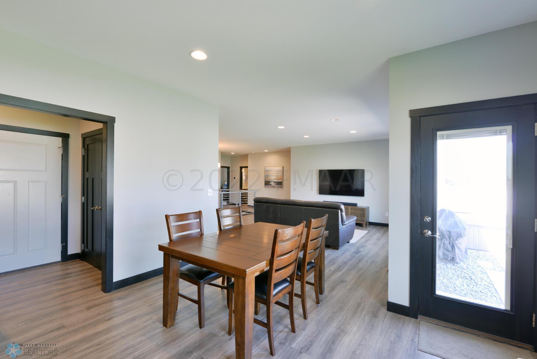 6733 60th Ave S Fargo