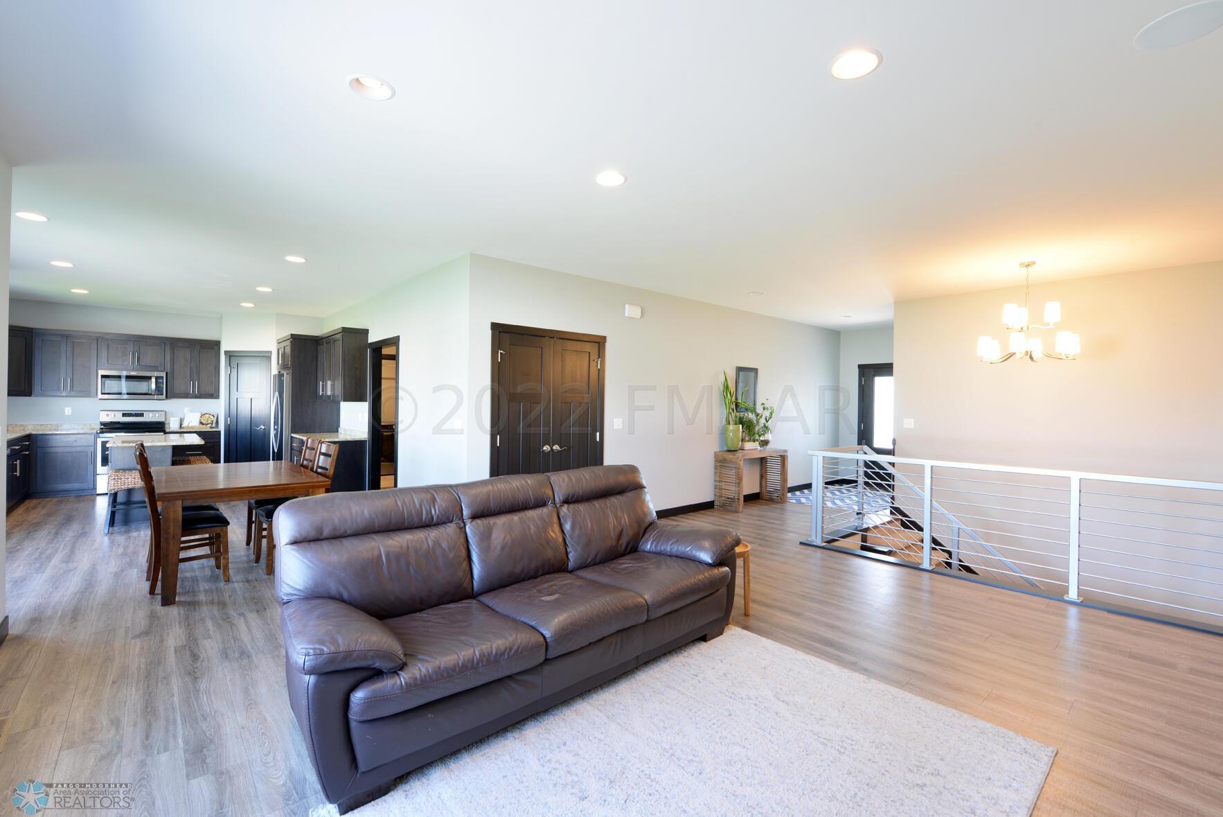 6733 60th Ave S Fargo