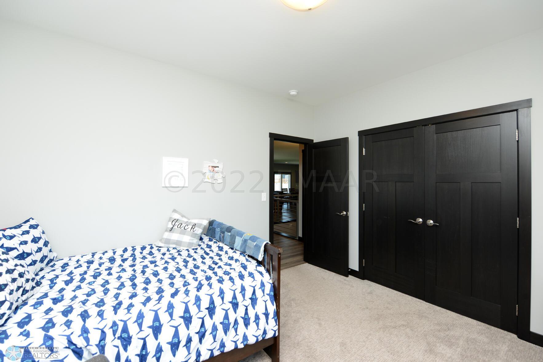 6733 60th Ave S Fargo