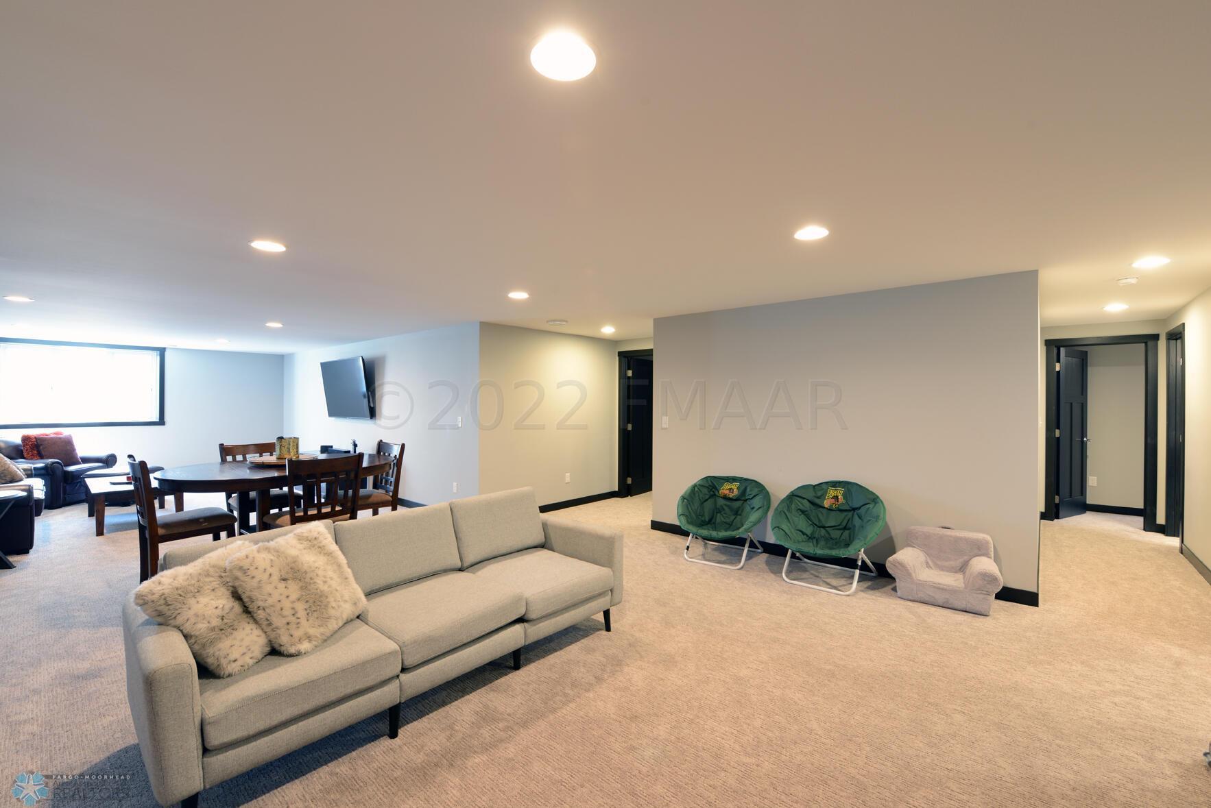 6733 60th Ave S Fargo