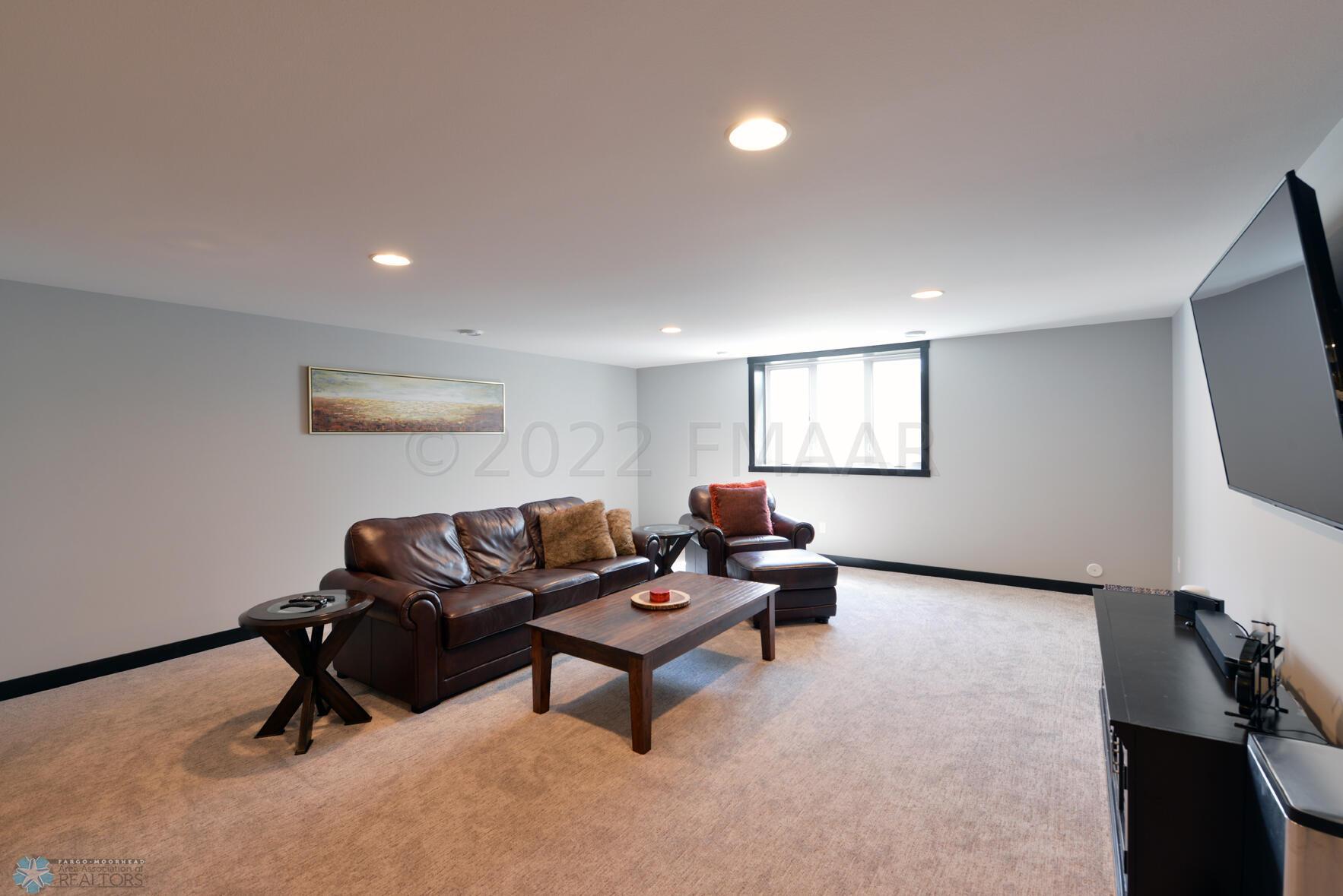 6733 60th Ave S Fargo