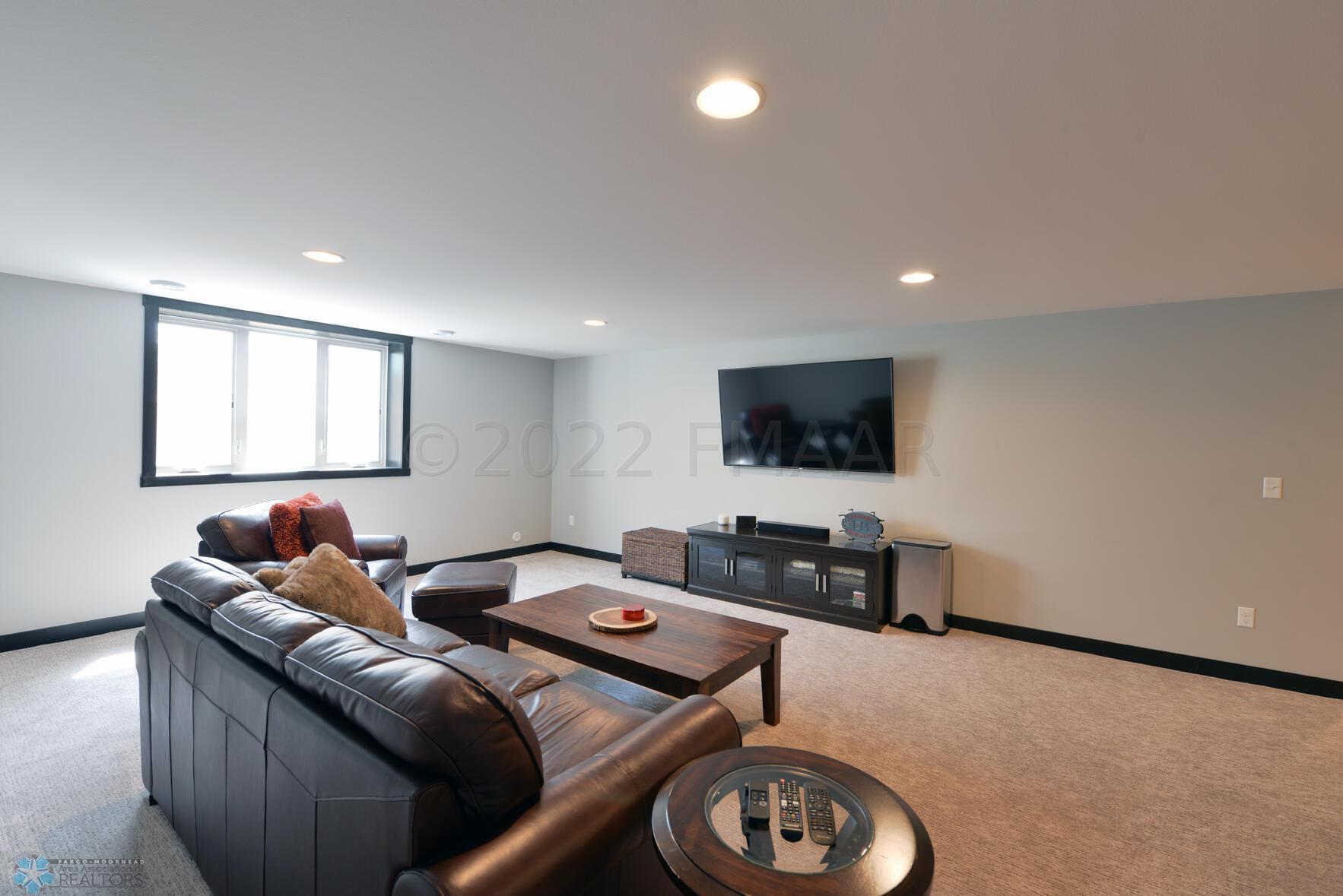 6733 60th Ave S Fargo