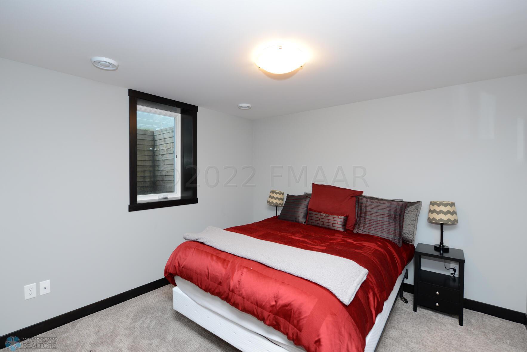 6733 60th Ave S Fargo