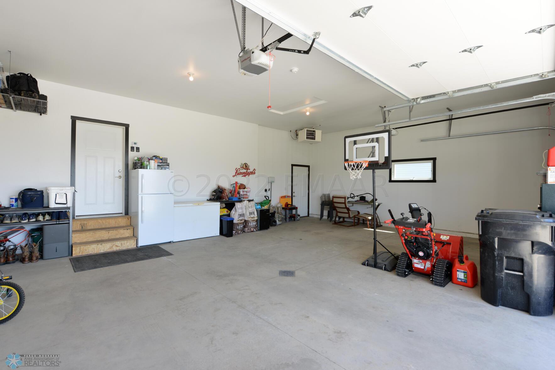 6733 60th Ave S Fargo