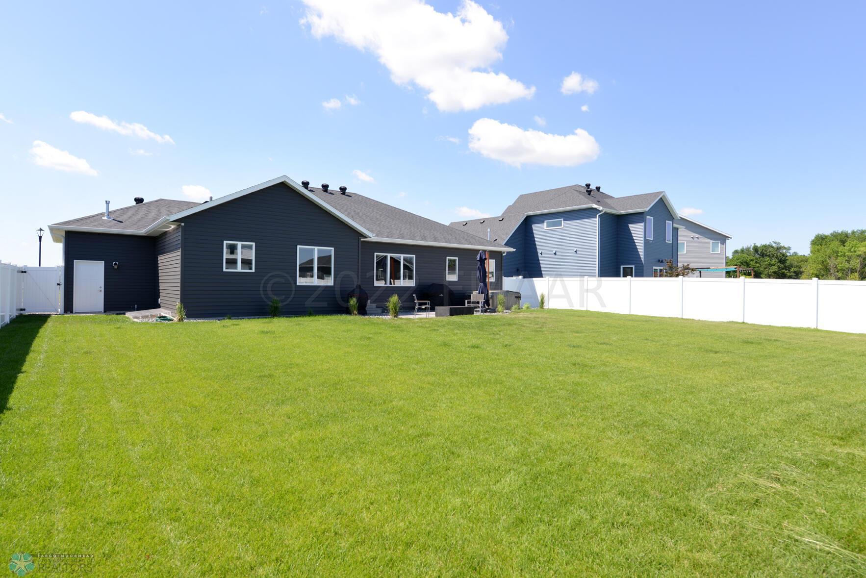 6733 60th Ave S Fargo