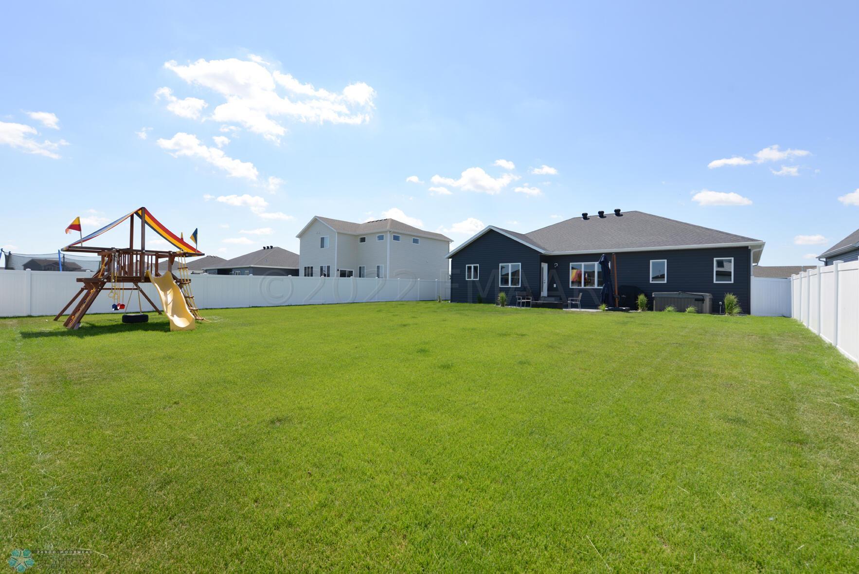 6733 60th Ave S Fargo