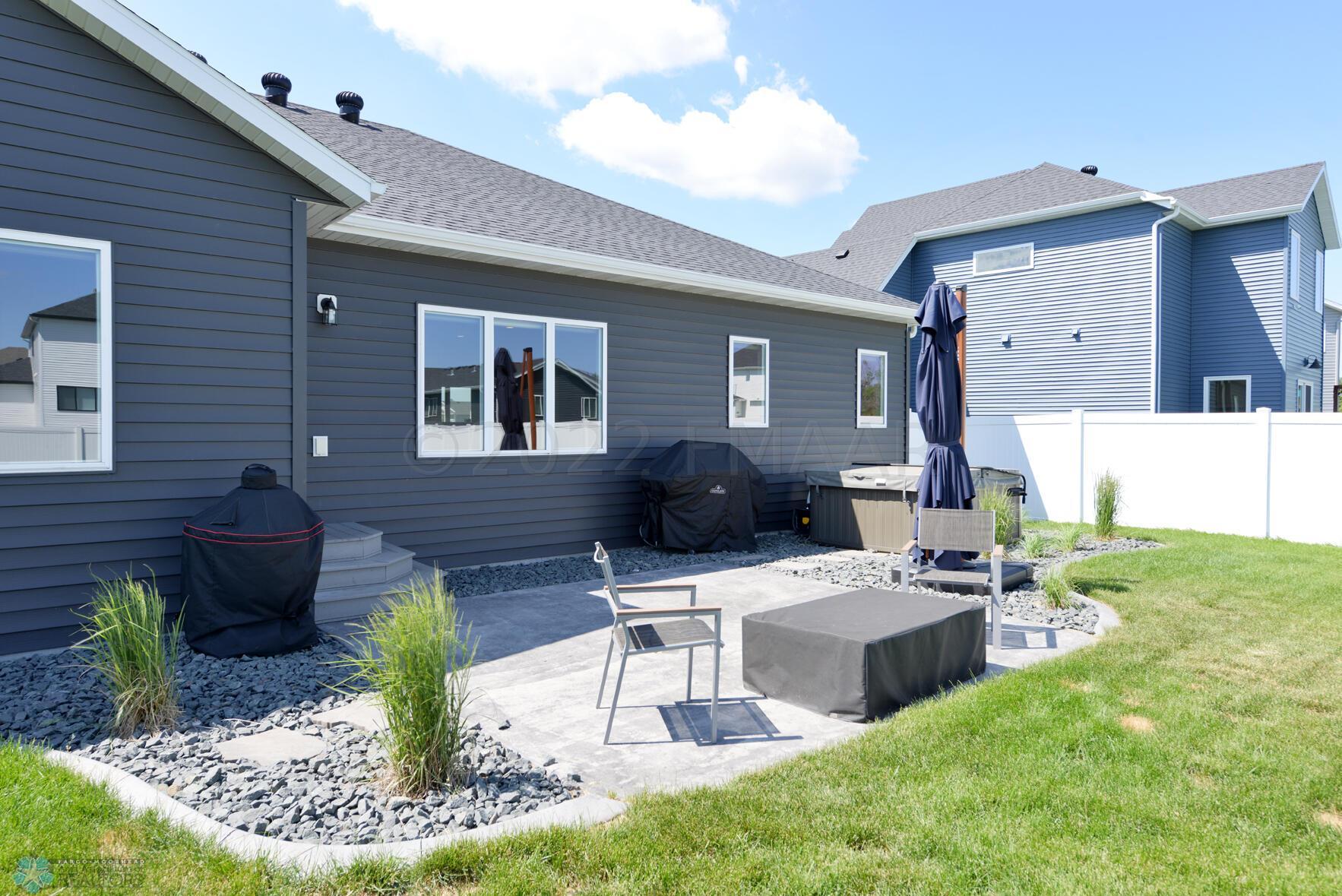 6733 60th Ave S Fargo