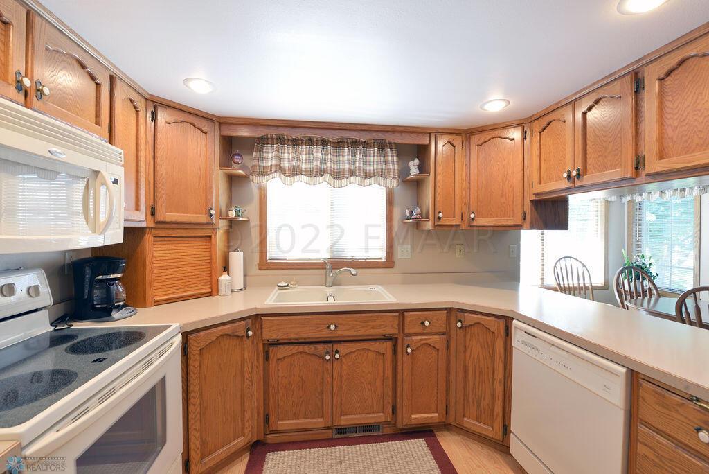 Beautiful Oak Cabinets