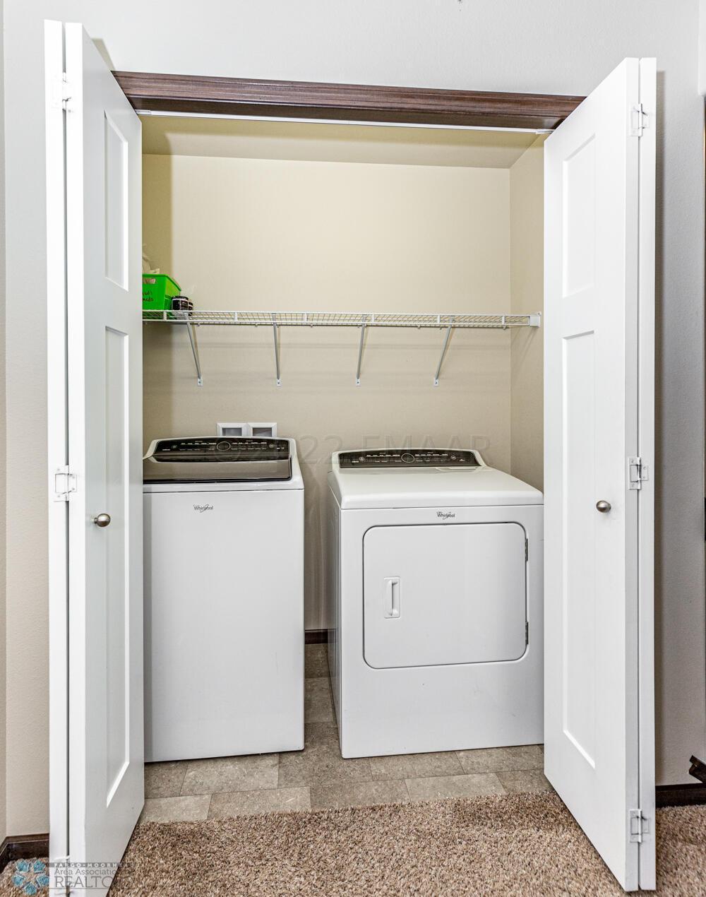 Washer/Dryer inclueded